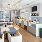 Sea Premium Aparthotel 4*