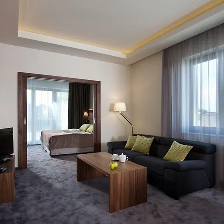 Sea Premium غدينيا